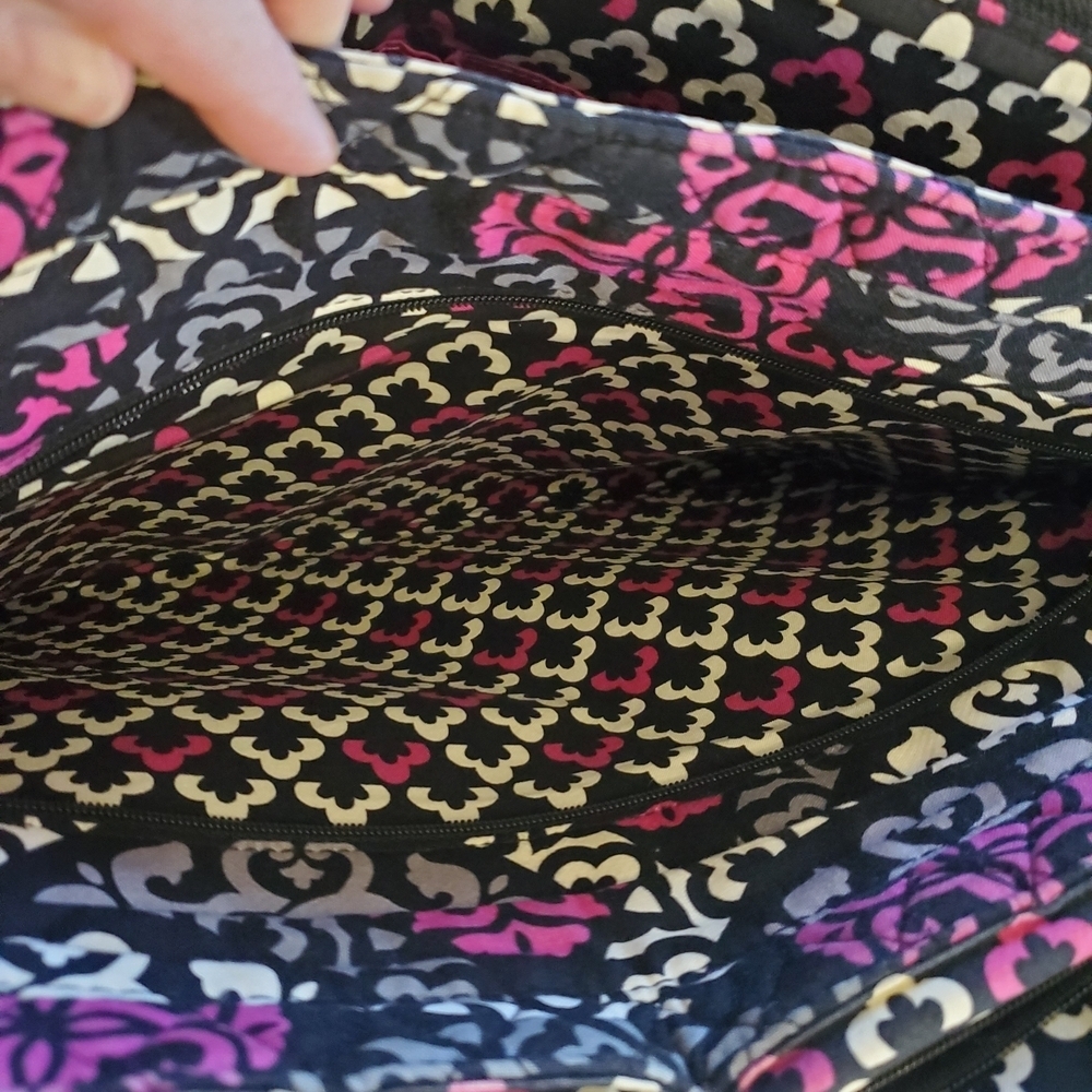 🇺🇸Vera Bradley Black and Fuchsia Shoulder Bag - Picture 4 of 12